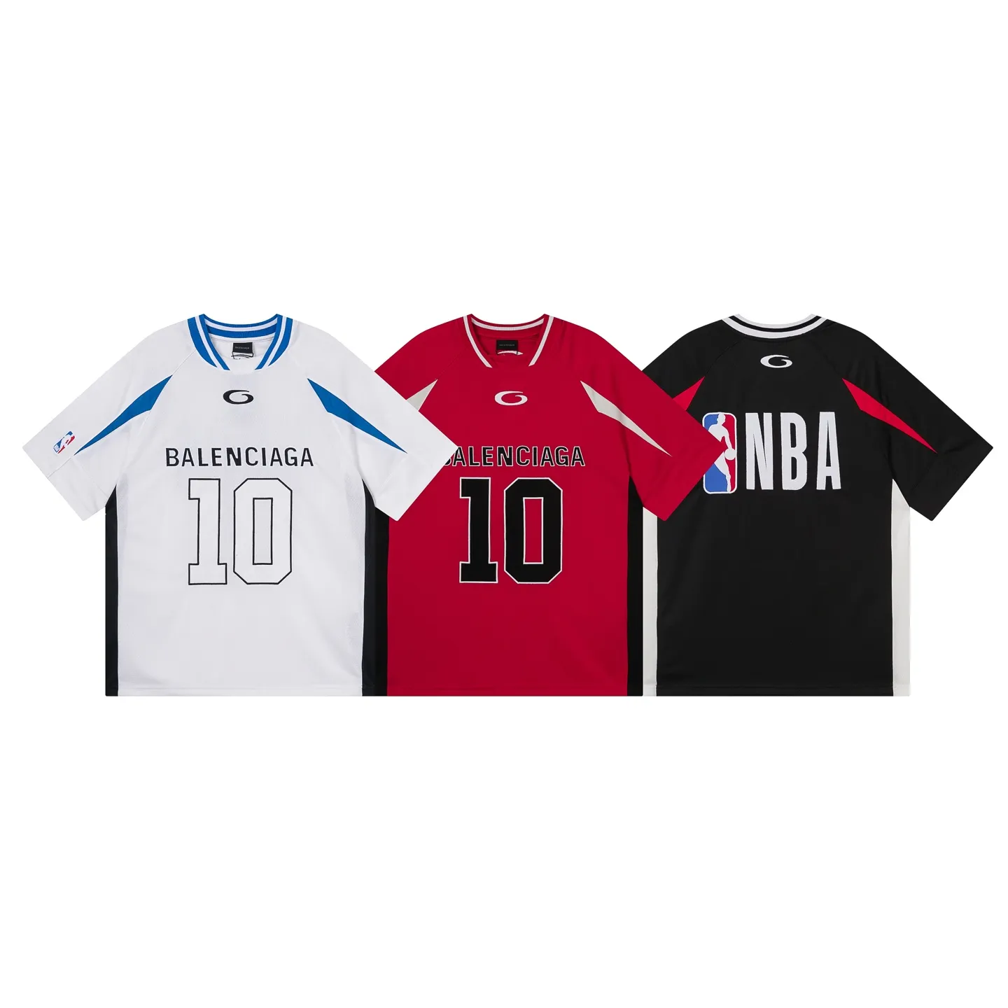 💰P140（ : ） 【 . Quality】BALENCI*GA/ SS 26New Arrival NBA Series T 。 ， NBASeries 。 ， 。 SS 26 New Arrival。 ， 。 。 Authentic ， 。 。 260 ， . ， 。 。 。 ， ， 。 。 。 OS . Same Style ：BL 263760 ：Black，White，Red Size：XS S M L
